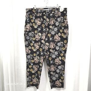 2/$30 NWT Mom Brand Jacquard Jeans Size 19/34‎
